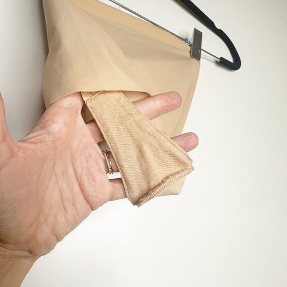 NEW Commando Control Brief Thong Women's Nude Beige Size Medium - Picture 5 of 6